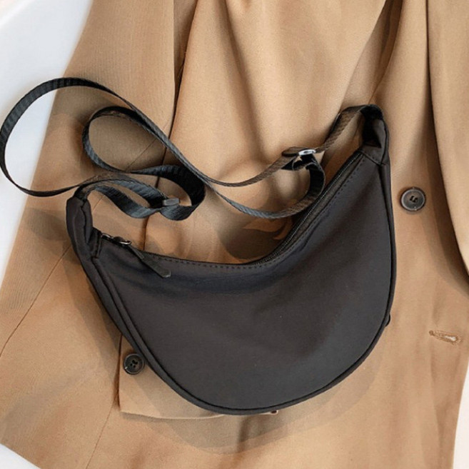소소데일리 가벼운 반달 크로스백 숄더백 봄가방
