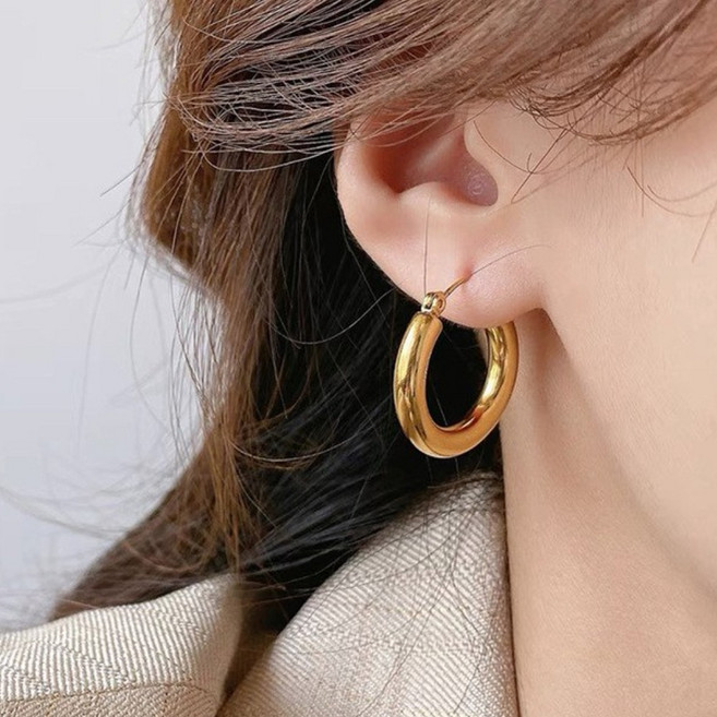 여성 티타늄스틸 18K 골드 도금 링 귀걸이 알레르기 방지 탈색 방지 여성 펜던트 링 귀걸이 1쌍