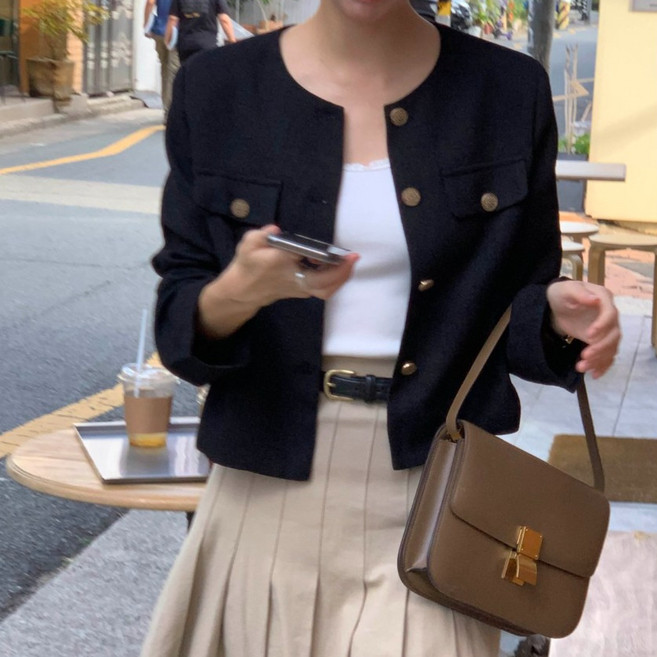 (자체제작) 루어스룸 젤리 봄 가을 간절기 루즈핏 긴팔 골드버튼 포켓 라운드넥 숏 트위드 하객룩 자켓