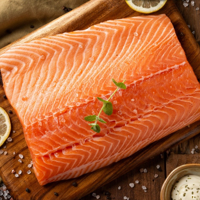 대한민국농수산 노르웨이 딥스킨 생연어 200g, 1개