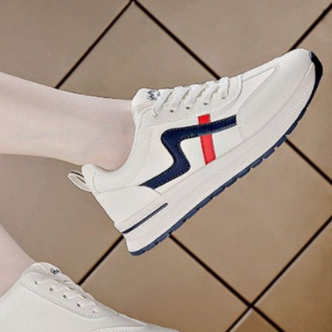 가죽 코튼 통기 플랫 봄 캐주얼 스포츠 패션 백합 흰 신발 여자 가벼운 통기 가볍고 부드러운 바닥 편안한 운동화 여자 폭발적인 캐주얼 신발