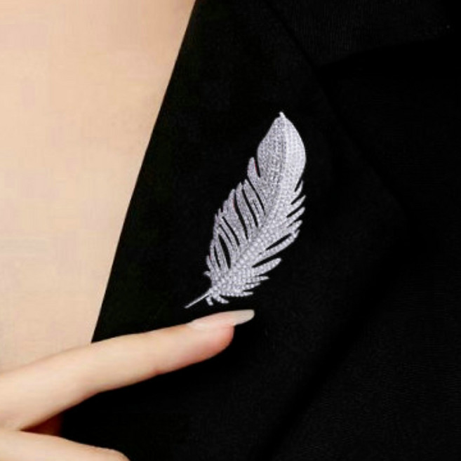 로이윙 럭셔리 Feather 깃털 큐빅 브로치 브롯지