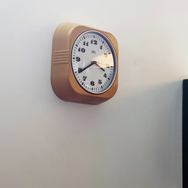 요와 레트로 벽시계 스퀘어클락 앤틱 빈티지 디자인 1973, 머스타드