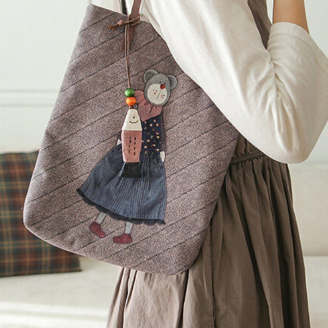 바이핸즈 피싱베어 아플리케에코백 퀼트완제품