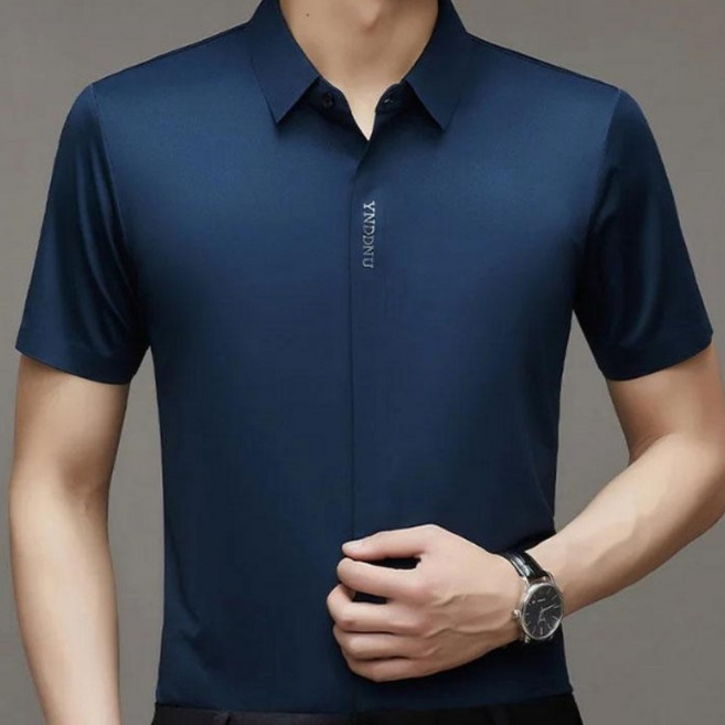 (프랑스 수입)고급 아이스 실크 소재로 제작된 남성용 반팔 셔츠 무봉제 디자인 탁월한 신축성 구김이 잘 가지 않는 남성용 쿨 셔츠