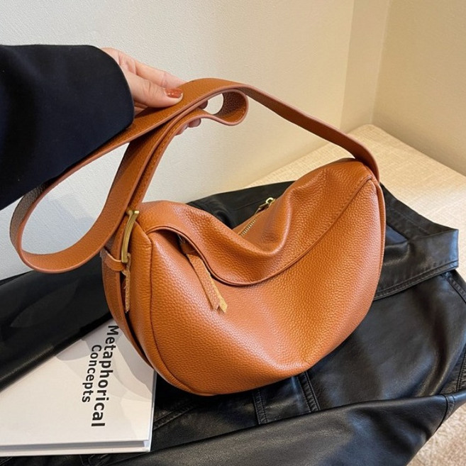 아더미 여성 천연 소가죽 반달 호보백