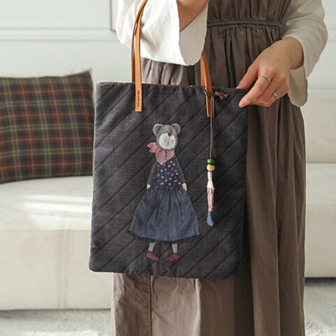 바이핸즈 피싱베어 아플리케에코백 퀼트완제품