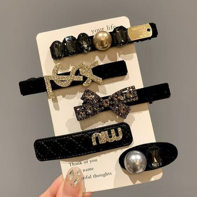 럭키 벨벳 앞머리 옆머리헤어핀 한세트5개 2종디자인