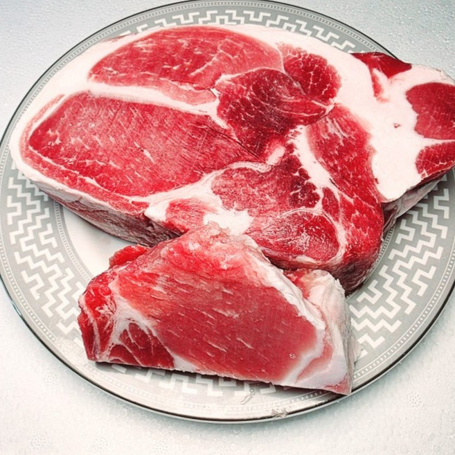 [행복미트] 돼지 앞다리살 돈 전지 보쌈 제육볶음 찌개용 Pork Shoulder 1kg [당일발송], 1개