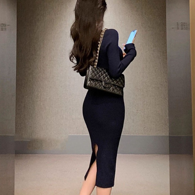 JQS 고급 금장 버튼 슬림핏 니트 롱원피스 여성 V넥 몸매라인 예쁜 데일리룩 하객룩 파티룩 겨울 니트원피스 1452