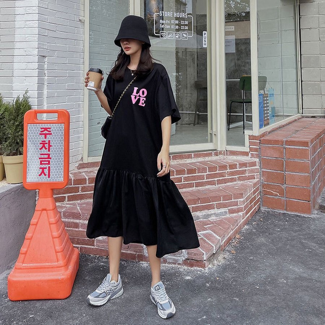 (완전 편한) 150kg까지 빅사이즈 여성 언밸란스 프린트 플리츠 프릴 패치워크 원피스 여름 편한 모던 캐쥬얼 심플 데일리 외출용 반팔 쿨 검정 박스 날씬해보이는 매력 원피스