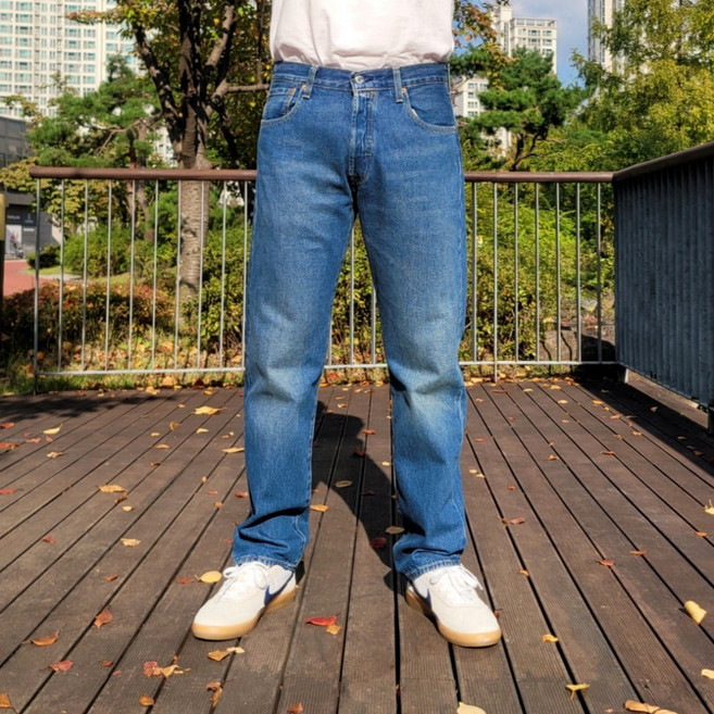 (백화점 정품) 리바이스 501 남자 청바지 93 스트레이트 핏 진 LEVI'S 버튼 플라이