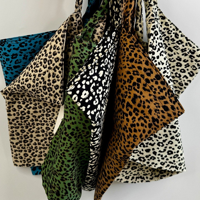 정품 EMIS 이미스 레오파드 코듀로이 에코백 + 리유저블백 증정