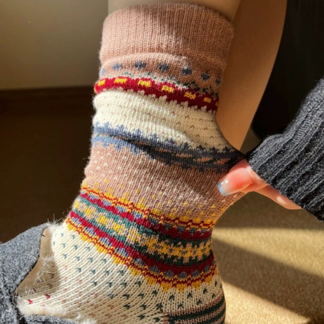 겨울 감성 노르딕 패턴 여성 중목 포근 양말 2켤레세트