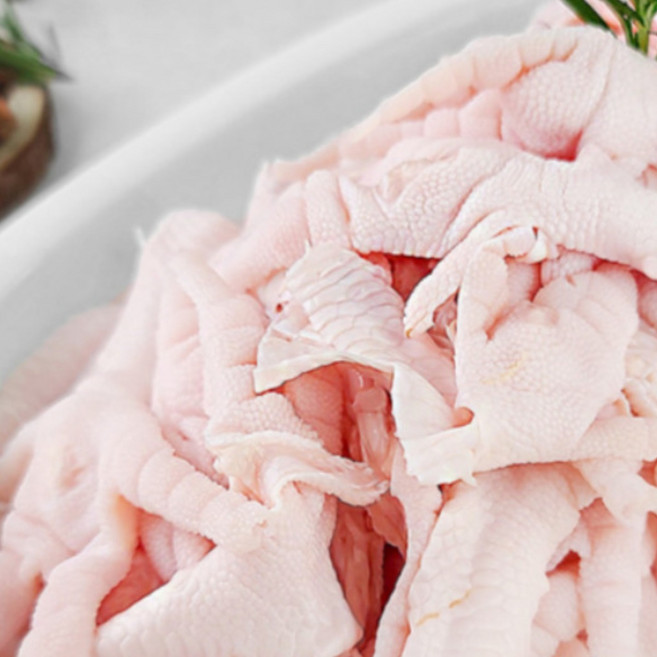 [청춘축산물] 뼈없는 닭발, 3개, 900g, 3개