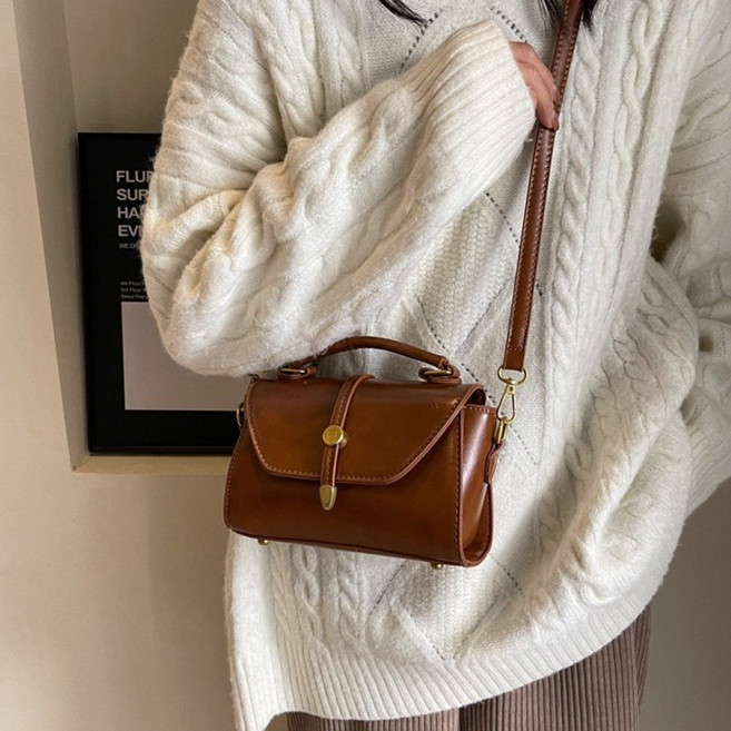 업홀드 여성 데일리 숄더백 클래식 가죽 크로스백