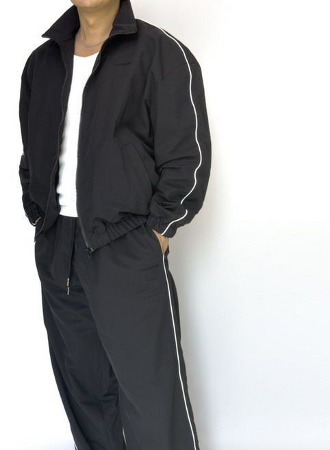 PACIENCIA 컴포트 사이드라인 윈드브레이커