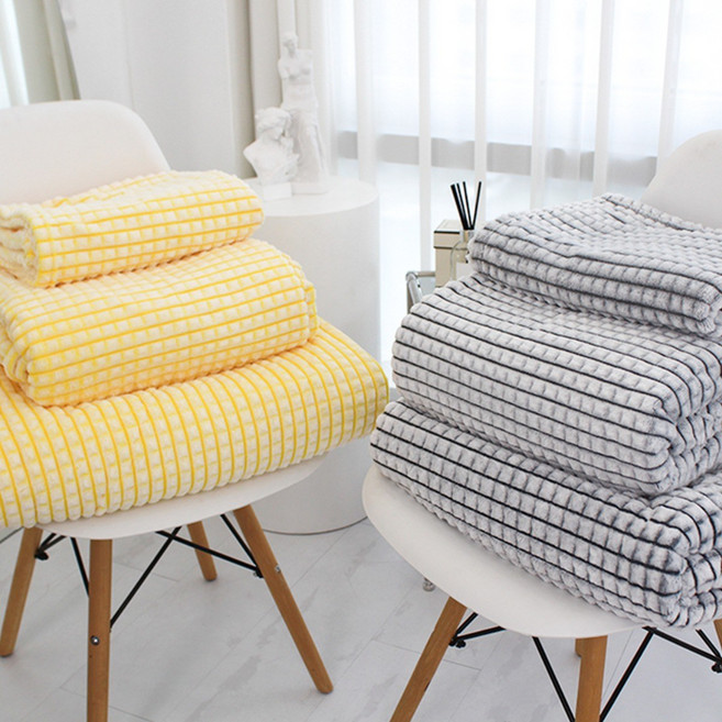 ROIWING 따뜻한 사계절 얇은 극세사 사무실 무릎 캠핑 쇼파 거실 담요 이불