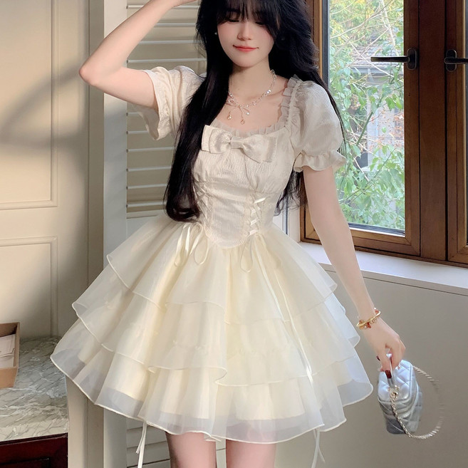 해피유통 여성 여름 공주 드레스 짧은 소매 레이스 원피스 레이어드 스커트 나비 매듭 장식 로리타 드레스 LWJ