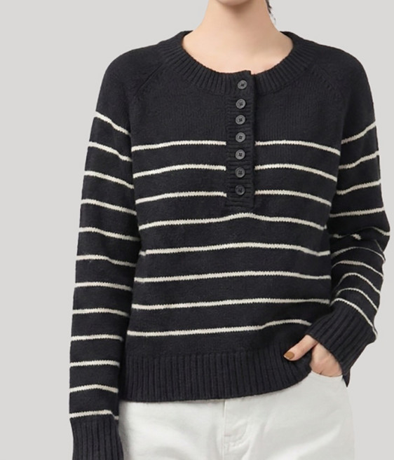 클레이스 데일리 스트라이프 라운드넥 니트