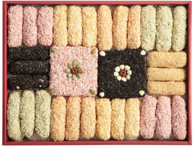 강릉무진장한과 수제 한과 선물세트 유과 상견례선물 명절한과세트 2호 (3단구성), 1박스, 1.3kg