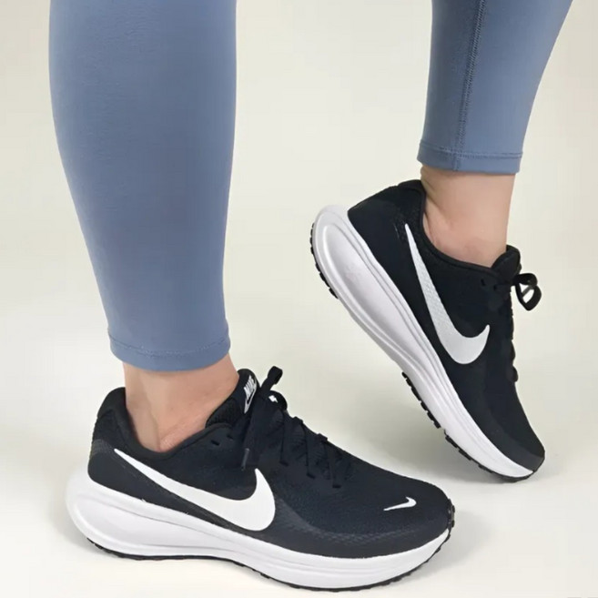 [국내정품 오늘출발] 나이키 레볼루션 8 남성 여성 발편한 운동화 런닝화 러닝화 헬스 (에스위즈 발목양말증정)