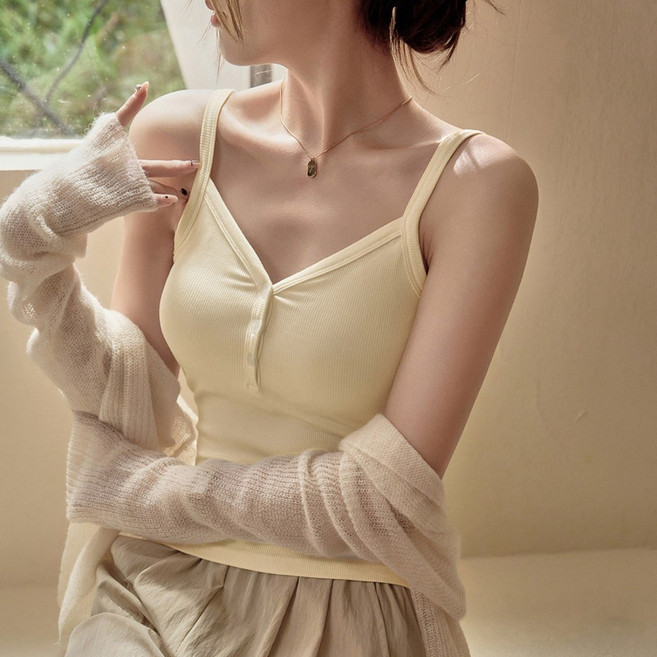 엘에프제트 여성 슬림골지 고탄력 버튼 브이넥 민소매 나시티 24180