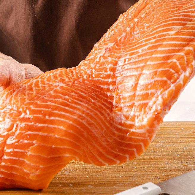 노르웨이 생연어 반마리 필렛 1.8kg 슈페리어등급 업소용 도매 통연어, 생연어 반마리필렛 1.8kg, 1개