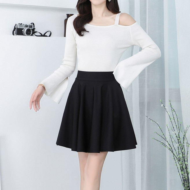 원앤온리 여성 플레어 빅사이즈 속바지 포함 허리 밴딩 스판 치마 블랙