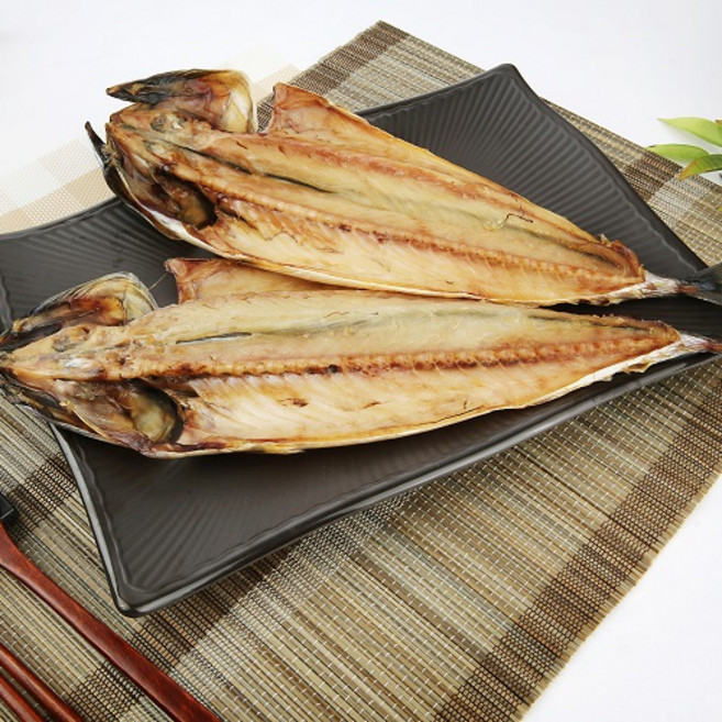 (할인이벤트중) 노르웨이 반건조 고등어 37cm 영양만점 등푸른생선 속초직송 파란별 반건조생선, 400g내외(37cm), 2개