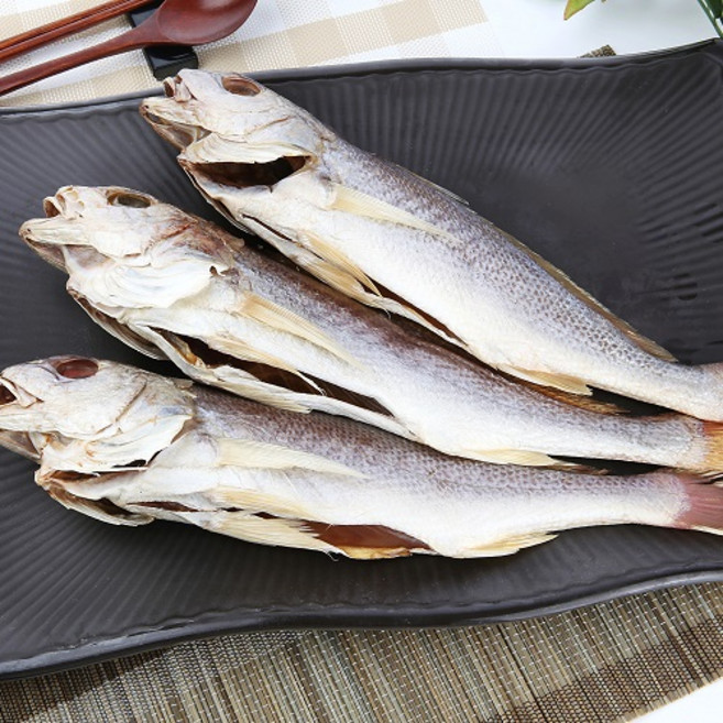 (할인이벤트중) 바다보양식 반건조 민어 37cm 민어조기 속초직송 파란별 반건조생선, 3개, 410g내외(37cm)