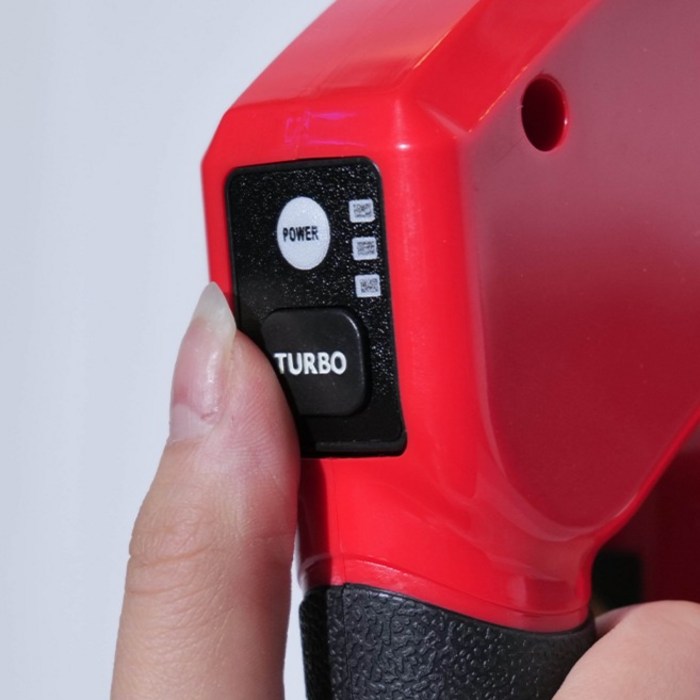디케이켈슨 42V 대포 송풍기 + 4000mAh 배터리 2p 세트 ES-V3613, 1개 후기 분석 - 배터리 충전 단자 상세 모습