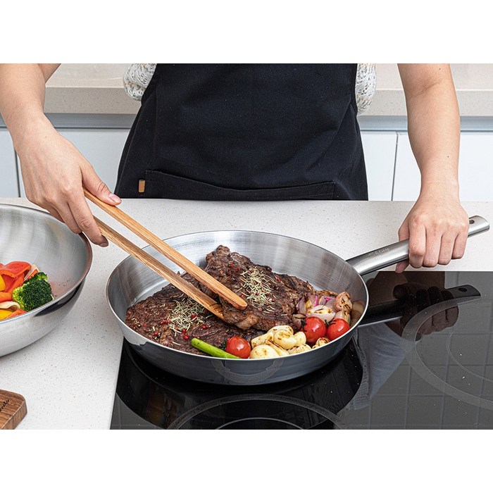 퀸센스 인덕션 샤이니 통5중 스텐 프라이팬, 28cm 후기 분석 - 바닥면 인덕션 지원 표시 마크
