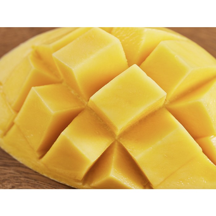 이웃마을 태국산 남독마이 망고, 3.8kg(12~14입) 후기 분석 - 망고의 신선도 및 표면 상태
