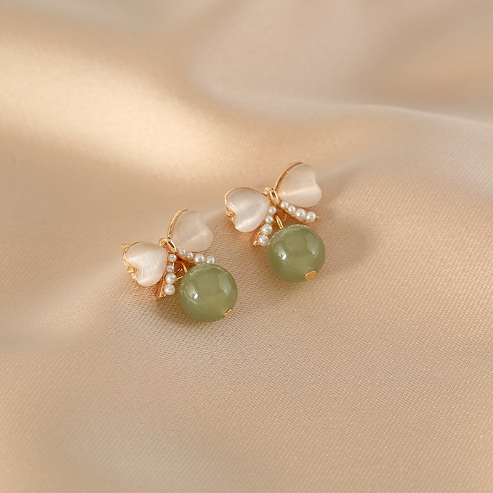 Buddha Best Women’s Luck Ribbon Pearl Jade Earrings