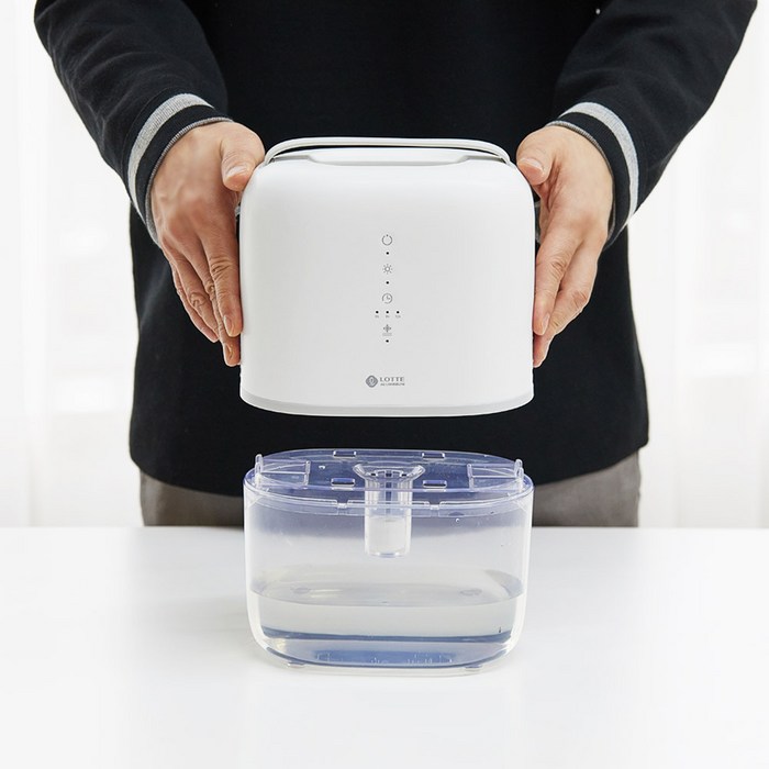 롯데알미늄 미니 제습기 450ml, LDH-130 후기 분석 - 제품 후면 필터 부분
