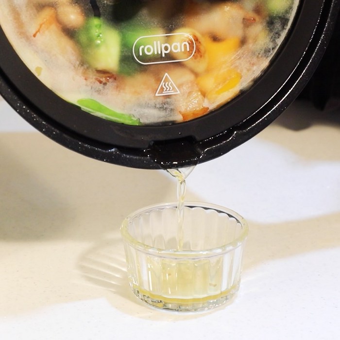 바이탈 플랜트 인덕션 뉴오리지널 롤팬 민트, 25cm 후기 분석 - 인덕션과의 밀착 접촉면 및 바닥면 디테일
