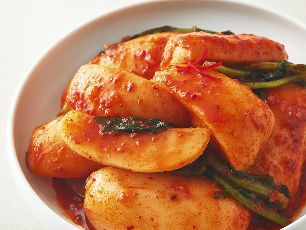 Mosan Kimchi Gatdamgeun Chonggak Kimchi , 1 Pack , 1 kg (모산김치 갓담근 총각김치, 1개, 1kg)