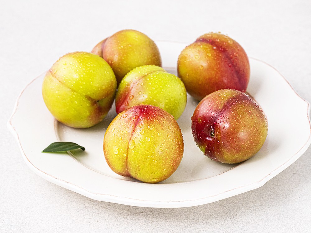 Dajoeun Gimcheon Plum (4~6 Pack ), 300 g, 1 Pack (다조은 김천 자두(4~6입), 300g, 1팩)