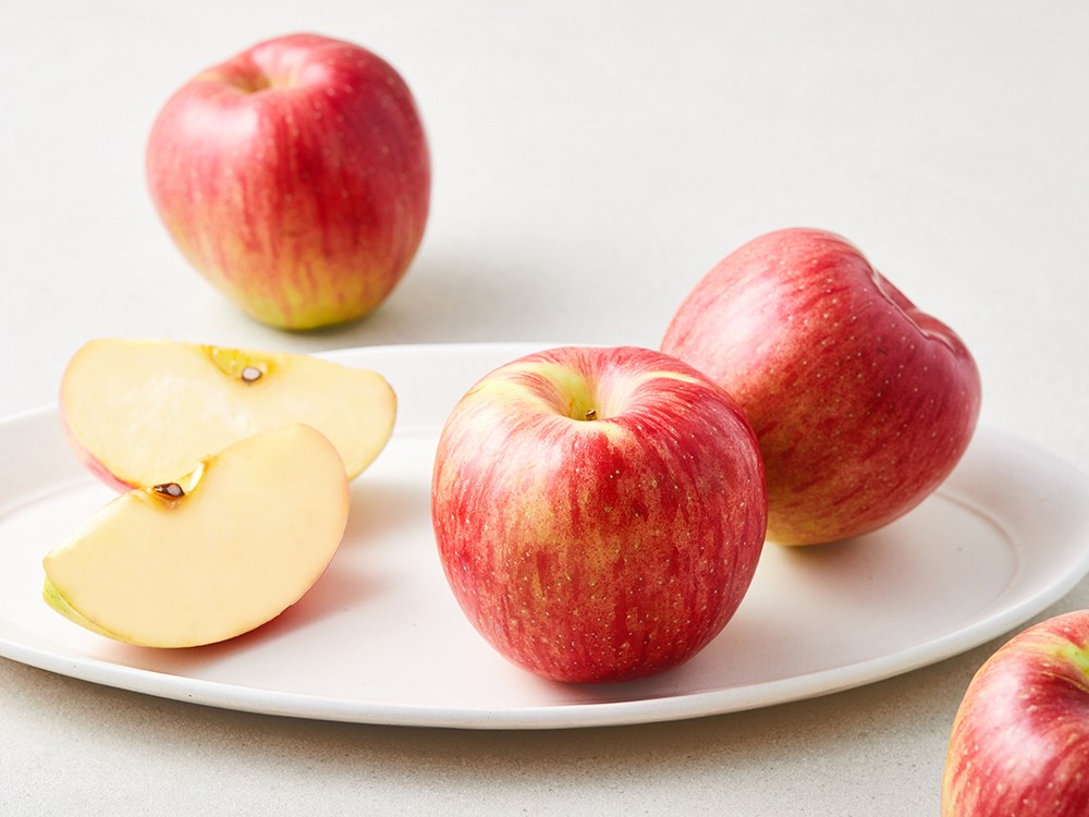Dangchan Gosanji Juk Sheets Apple Jung 6 Pack , 1.3 kg Jung 6 Pack , 1 Pack (당찬 고산지 죽장사과 중과 6입, 1.3kg 중과 6입, 1개)