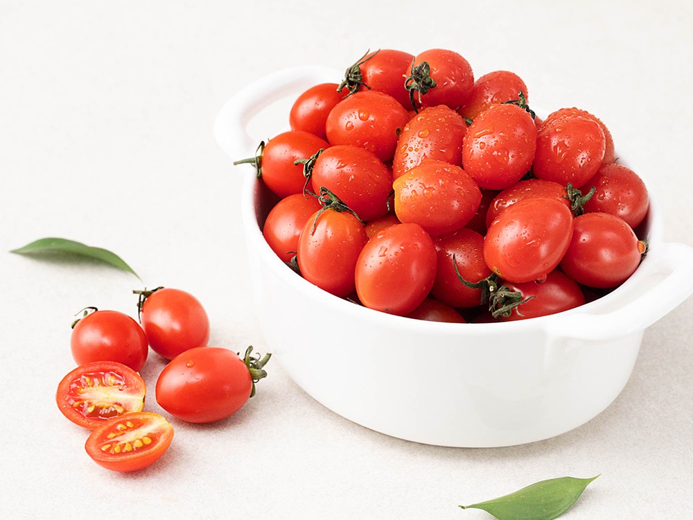 Gwangsik Nong Sheets GAP Injeung Mini Daechu Tomato , 1.5 kg, 1 Pack (광식이 농장 GAP 인증 미니대추토마토, 1.5kg, 1팩)