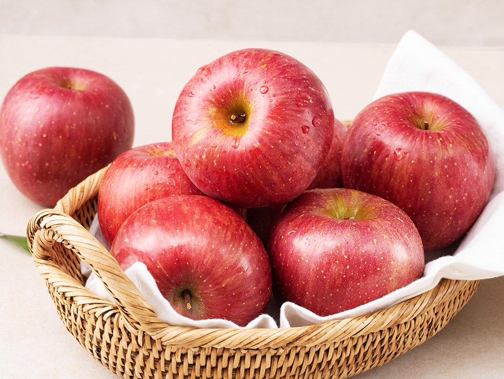 Dajoeun Gangwon Goraengji Sweetness Seonbyeol Apple , 1.5 kg( Jung , 6~7 Pack ), 1 Pack (다조은 강원도 고랭지 당도선별 사과, 1.5kg(중과, 6~7입), 1개)