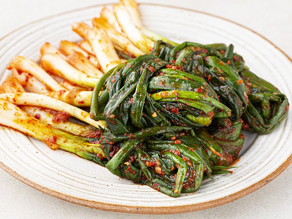 Clear Water Gimseokwon Myeongga Kimchi Jeonra Pa Kimchi , 450 g, 1 Pack (맑은물에 김석원 명가김치 전라도 파김치, 450g, 1개)