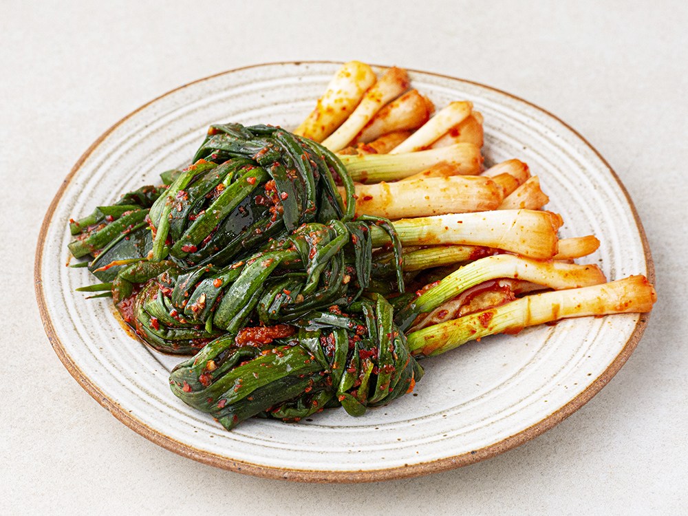 Clear Water Gimseokwon Myeongga Kimchi Jeonra Pa Kimchi , 450 g, 1 Pack (맑은물에 김석원 명가김치 전라도 파김치, 450g, 1개)