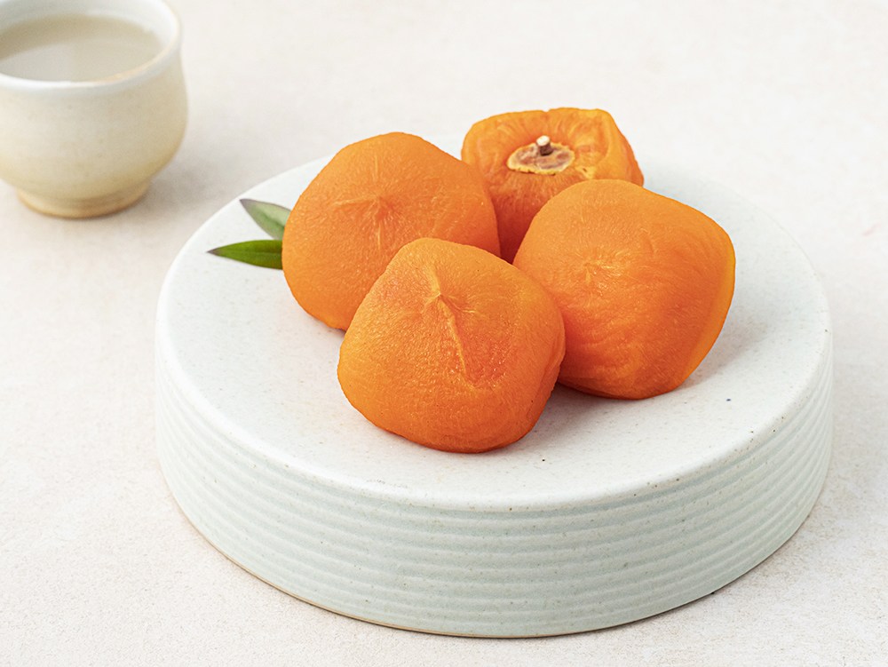 Persimmon Joheunnal GAP Injeung Cheongdo Bangeonsi ( Frozen ), 320 g( Teukja 4 Pack ), 1 Pack (감좋은날 GAP 인증 청도반건시 (냉동), 320g(특자 4입), 1개)