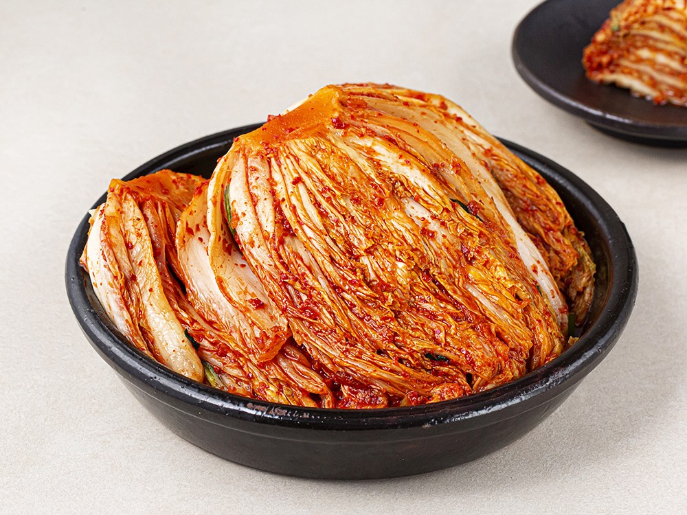 Guk Nonghyup Kimchi Whole Napa Kimchi , 900 g, 1 Pack (한국농협김치 포기김치, 900g, 1개)