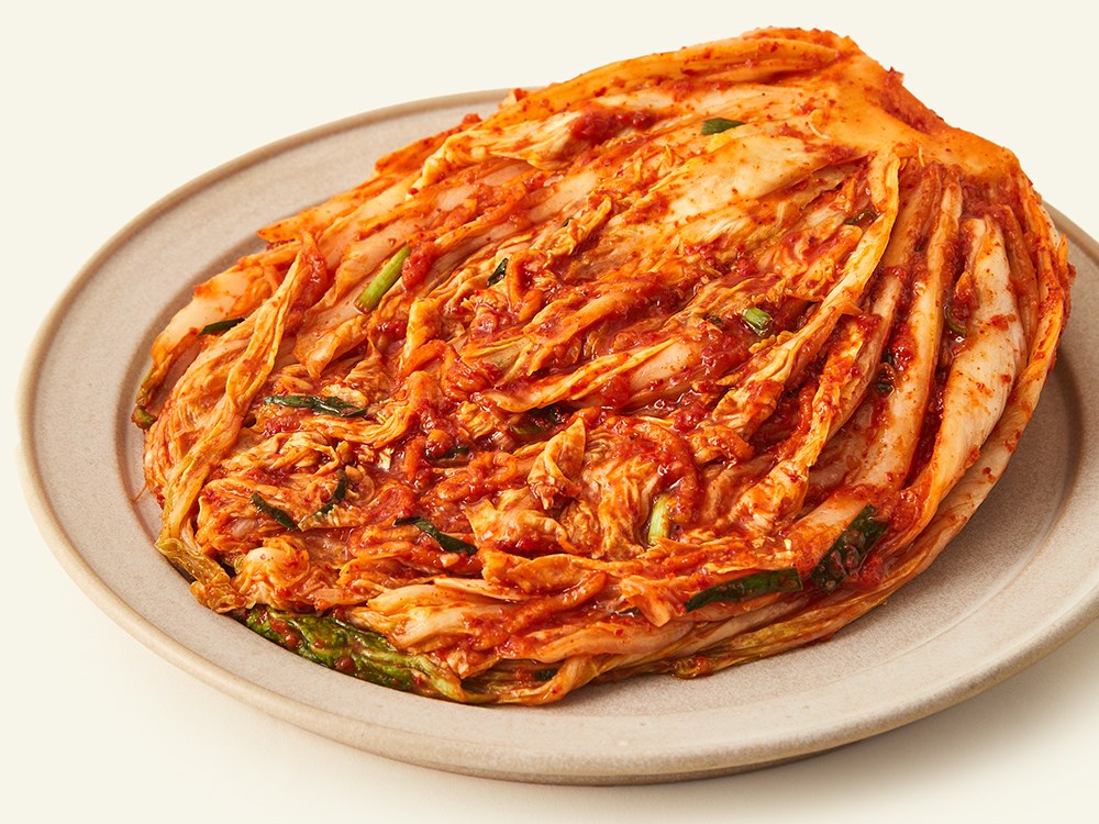 CJ CheilJedang Gyeongsangsik Andong Heon Whole Napa Kimchi , 2 kg, 1 Pack (CJ제일제당 경상도식 안동헌 포기김치, 2kg, 1개)