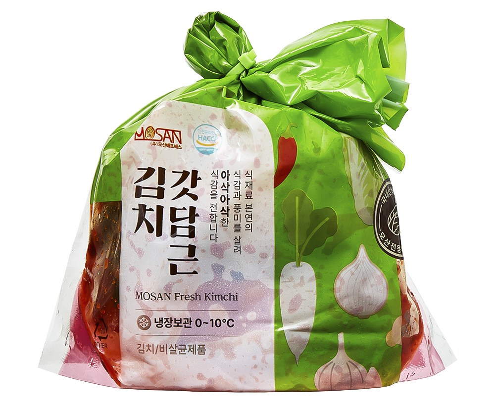 Mosan Kimchi Gatdamgeun Chonggak Kimchi , 1 Pack , 1 kg (모산김치 갓담근 총각김치, 1개, 1kg)