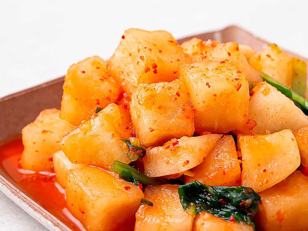 Jongga Oraeorae Crunchy Kkakdugi , 3 kg, 1 Pack (종가 오래오래 아삭한 깍두기, 3kg, 1개)