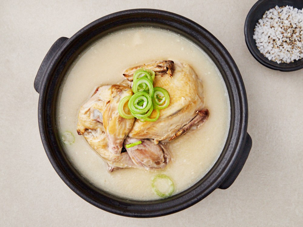 Momaejohwa Ganpyeon Sanghwang Mushroom Samgyetang Jaeryo , 1 Pack , 76 g (몸애조화 간편 상황버섯 삼계탕 재료, 1개, 76g)